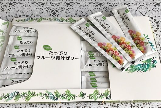 めっちゃたっぷりフルーツ青汁ゼリー箱の中の画像